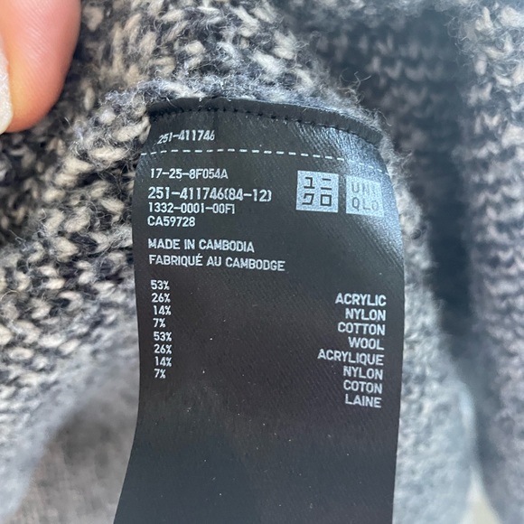 Long grey/white shacket from Uniqlo - Picture 4 of 4